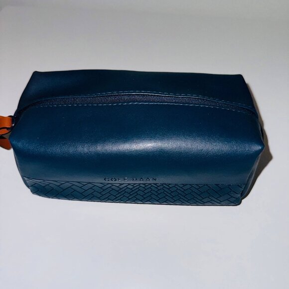 Cole Haan American Airlines Business Class Amenity Kit with Leather Zipper Pouch - Picture 4 of 7